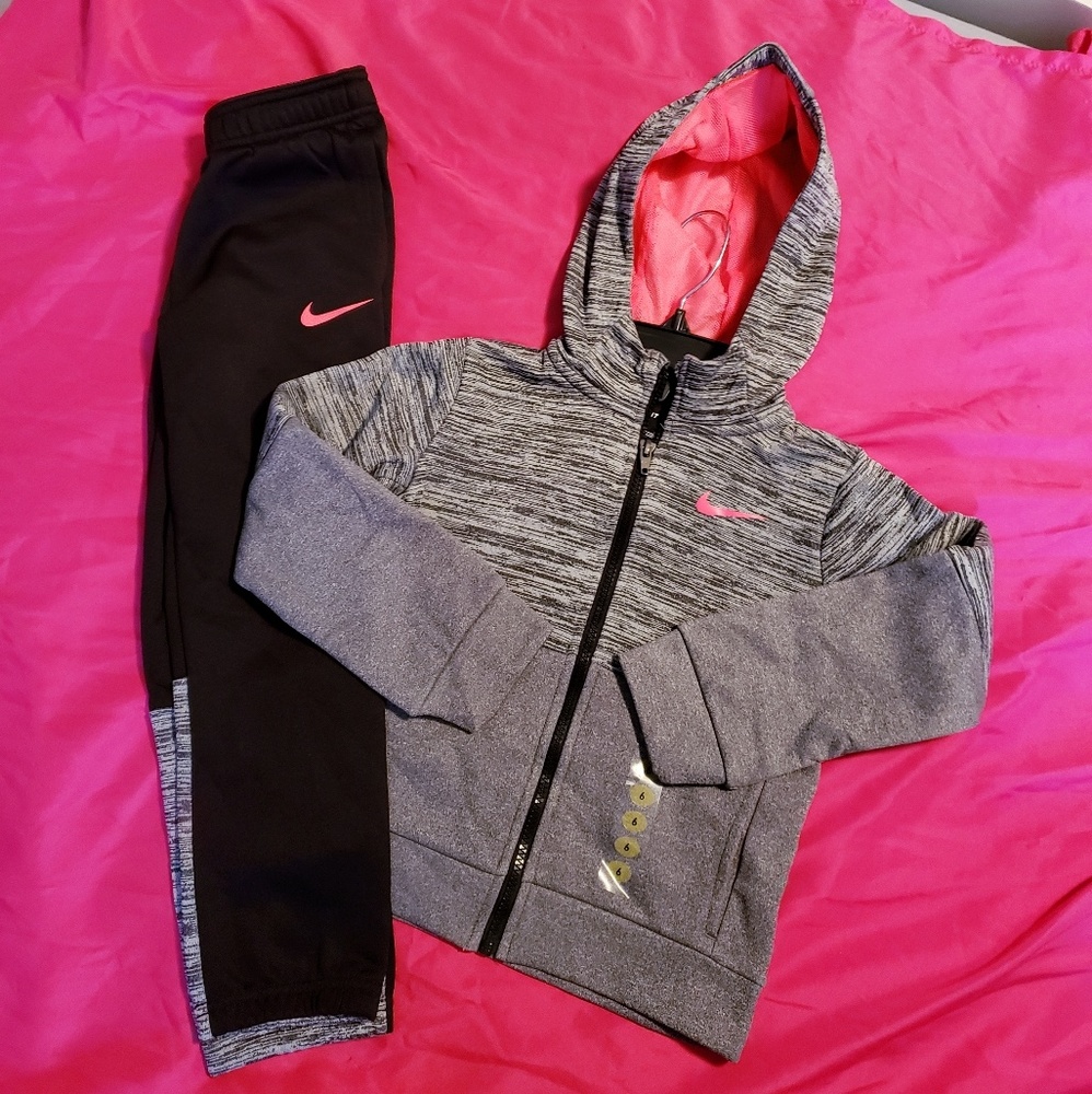NWT! GIRLS NIKE SET 🎀